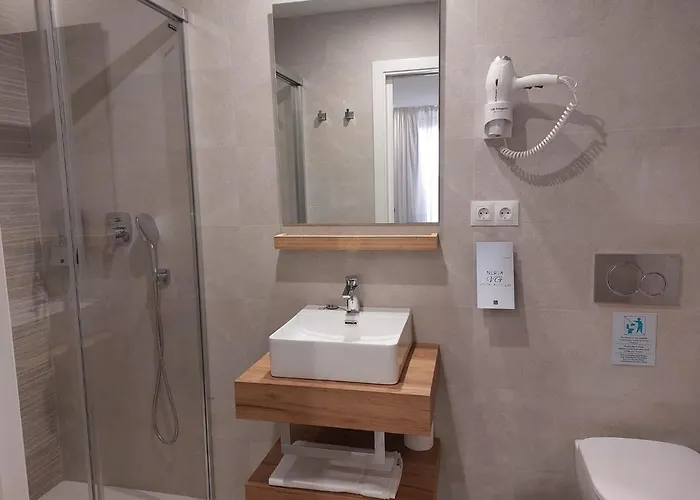 בית הארחה Vg Boutique נרחה